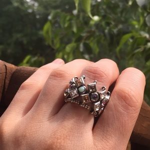 Tiara ring